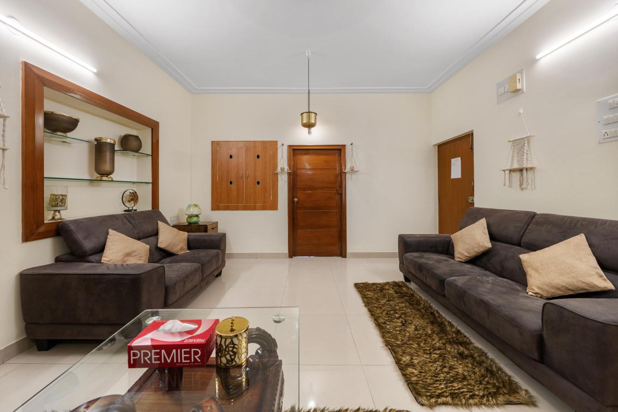 Вилла House Of 2 Tress Penthouse Бангалор Экстерьер фото