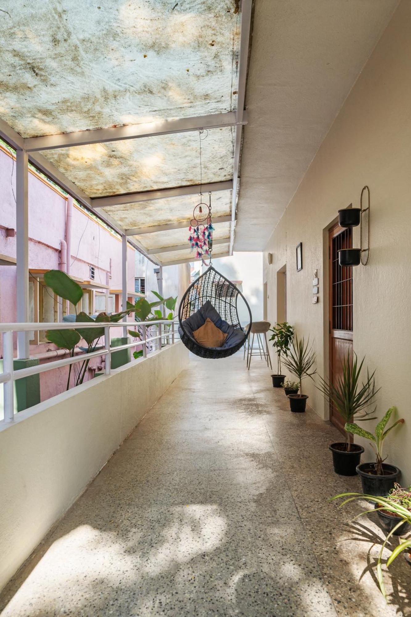 Вилла House Of 2 Tress Penthouse Бангалор Экстерьер фото