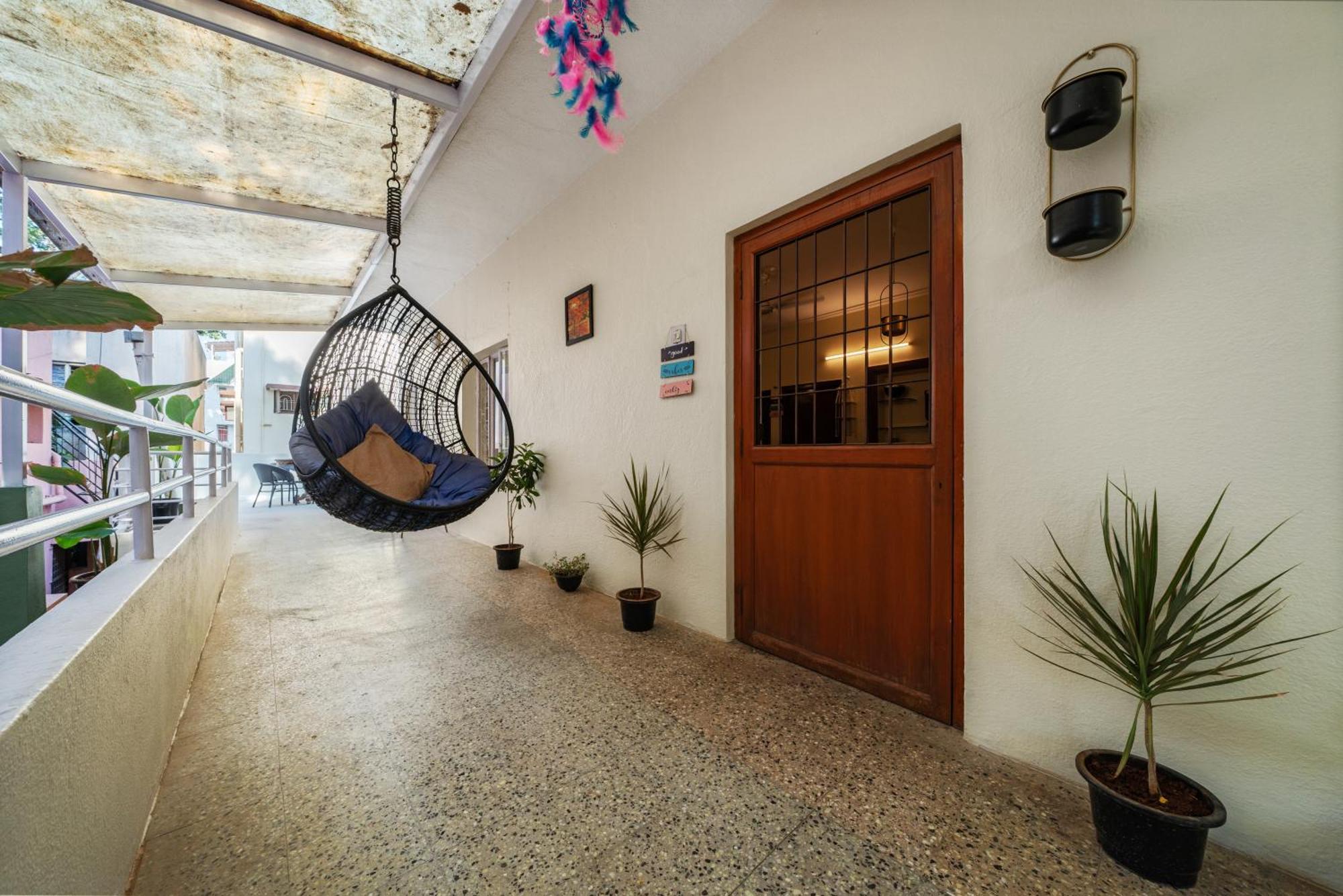Вилла House Of 2 Tress Penthouse Бангалор Экстерьер фото