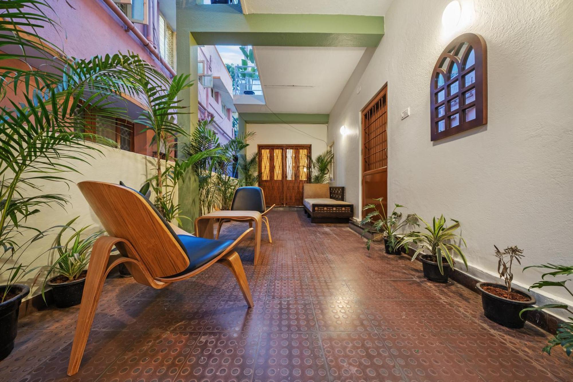 Вилла House Of 2 Tress Penthouse Бангалор Экстерьер фото